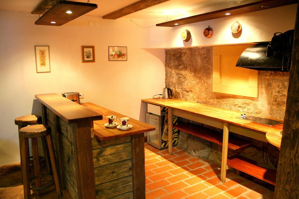 Kuldīga Baznicas Ielas Apartamenti חדר תמונה